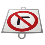 Panel Tráfico Prohibición. Giro Derecha
