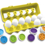 J. Huevos de Colores